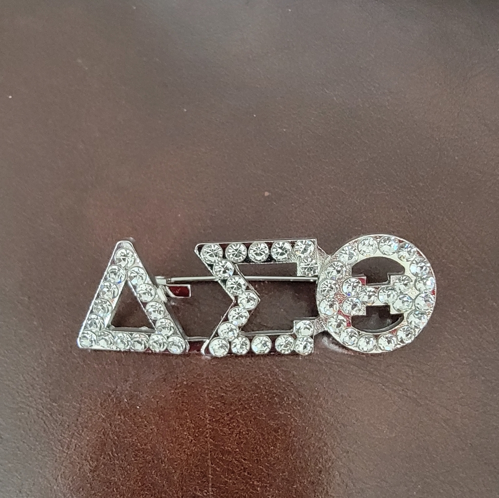 DELTA BROOCH